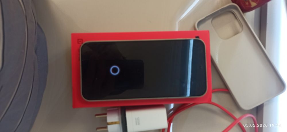 Oneplus 15 почти новый 12/256