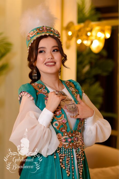 Қазақша комплект сатылады.