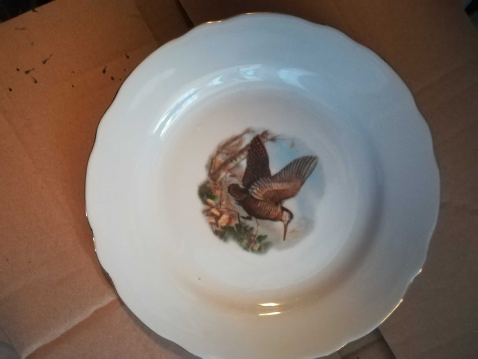 Сервиз порцелан 24части,, 12чаши,чай,кафе,ловджийски мотив, Антиквар