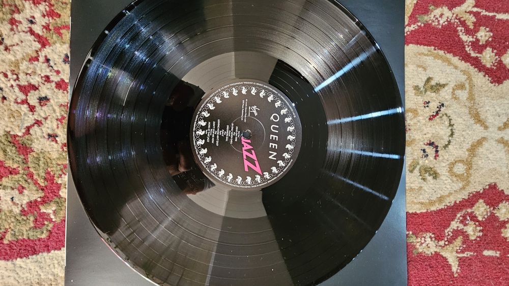 Продается виниловая пластинка QUEEN-JAZZ,1978 г.