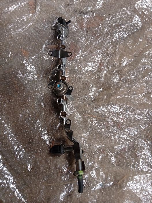 Jaguar 2.5 глави разпределени валове и рейка.