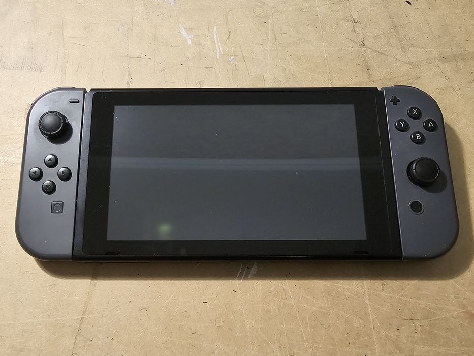 Nintendo Swich в хорошем состояний