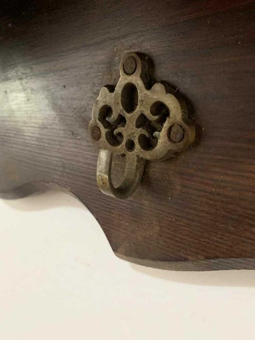 Polita cuier lemn masiv cu aghatatori bronz