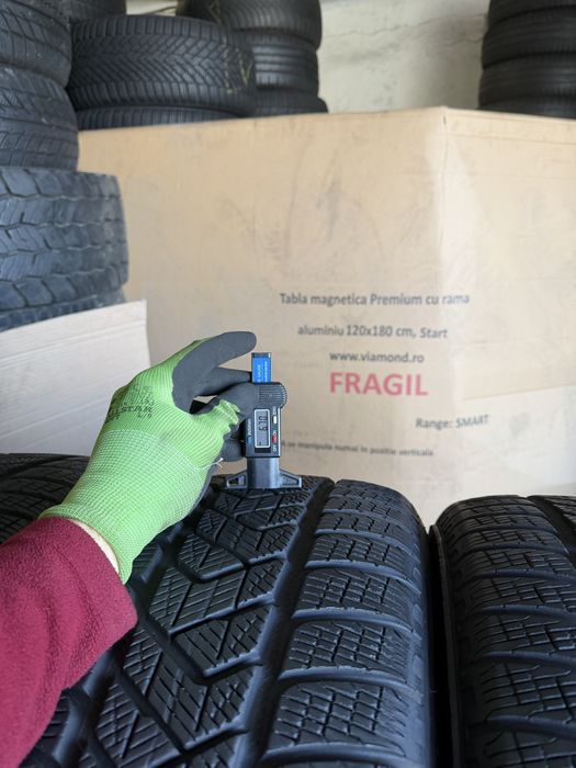 4 anvelope iarna 235/55/19 Pirelli DOT 2023!