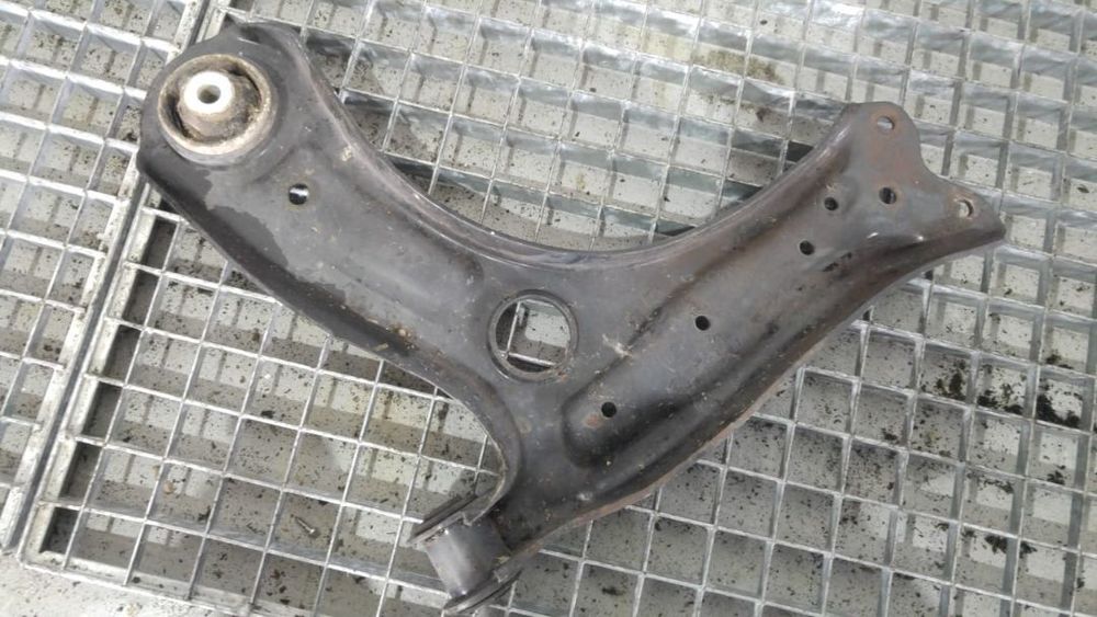 Brat bascula dreapta skoda roomster 5j 6r0407152e