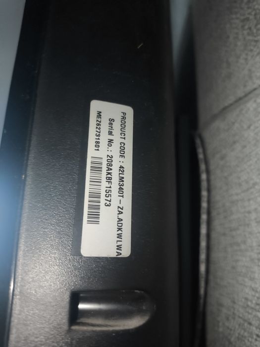 Телевизор LG 106 см