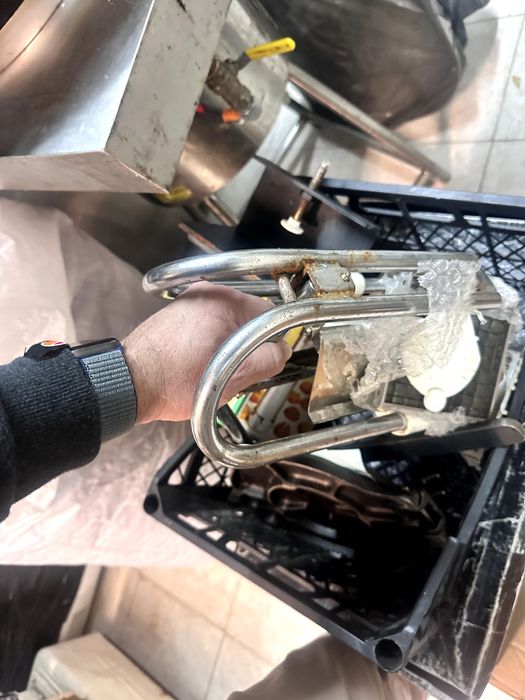 Професионална ръчна преса за картофи / чипс – масивна, неръждаема