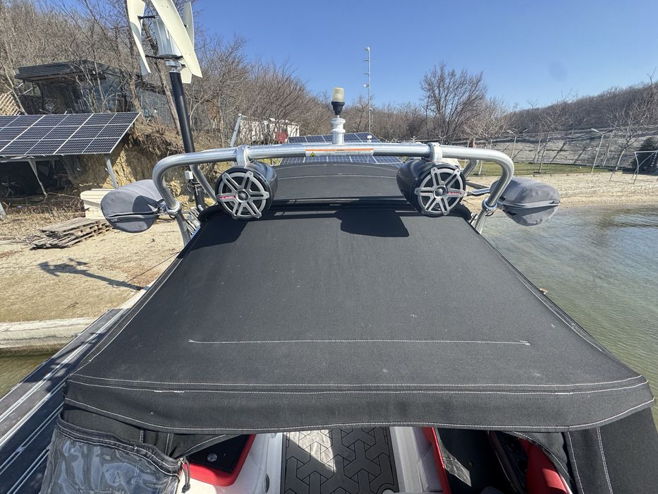 Barca SeaDoo Challenger Wake 230 – 510HP (2x Rotax 255)