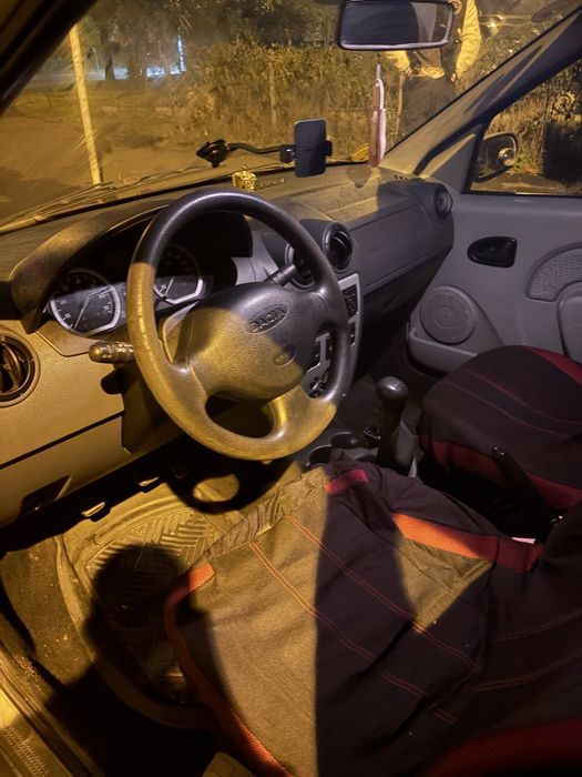 DACIA Logan 2004 — imagine 5