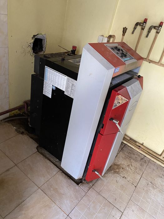 Centrală termică pe lemne Attack DP 25 kW + 2 pompe Grundfos – stare foarte bună