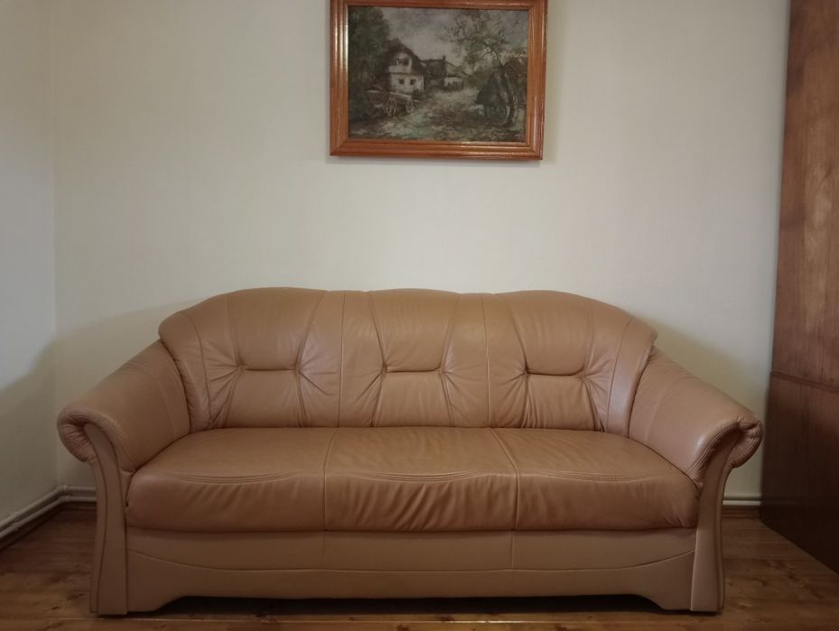 Canapea 3 locuri imitatie piele