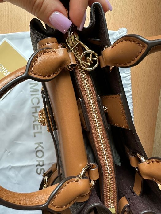 Michael Kors чанта