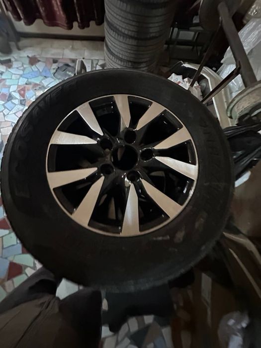 Toyota Land Cruiser 200 Orginal R 18  колёса