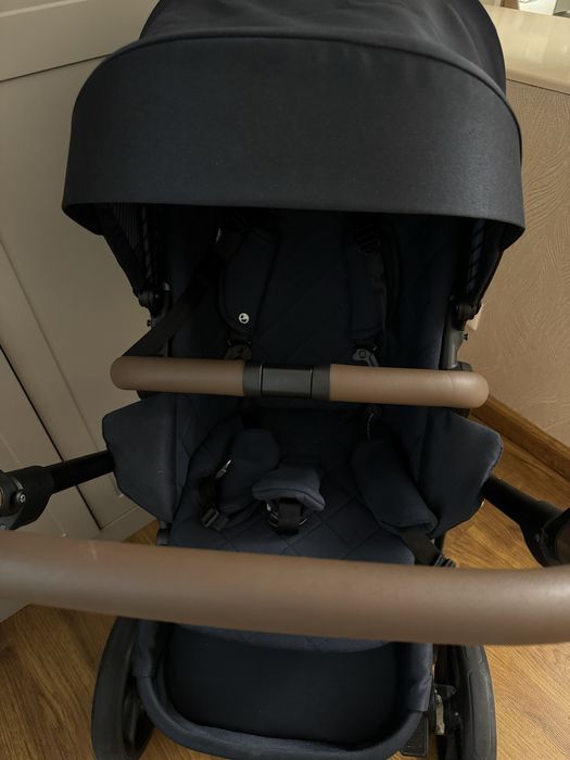 Продам коляску easywalker