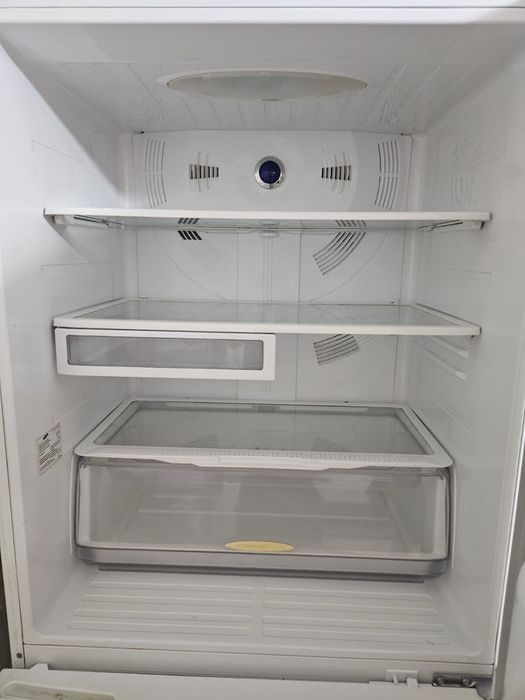 Холодильник Samsung