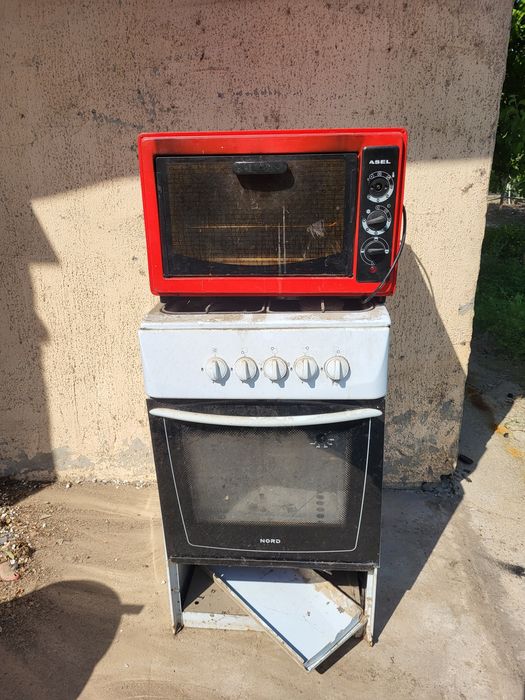 Продам газовую плиту