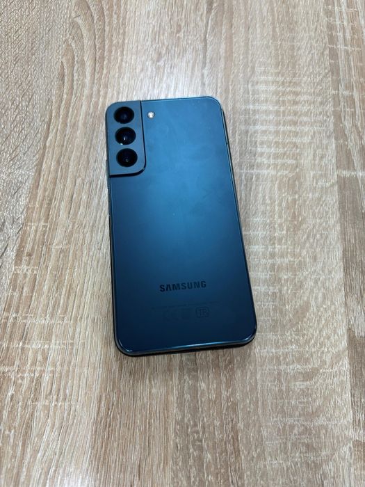 Samsung s22 128/8