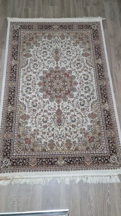 Ковер, б/у, Турция, размер 1.5 × 2.3 м