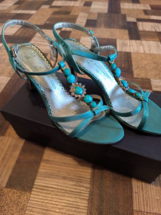 Босоножки, туфли