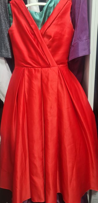 Вечернее платье для девушек.