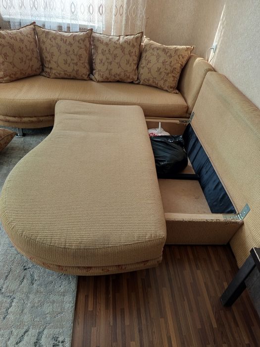 Диван угловой раздвижной