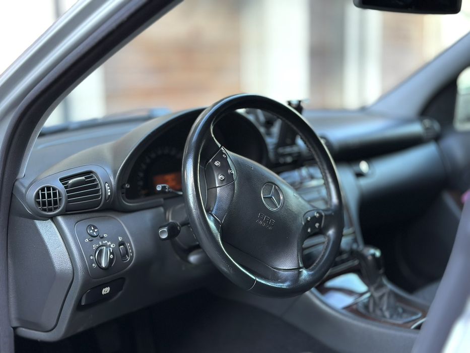 Mercedes-Benz C 180 Elegance