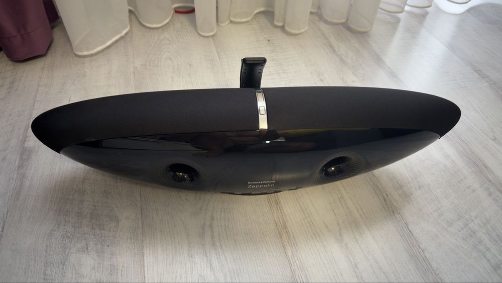Bowers & wilkins zeppelin air boxa activa premium premiate