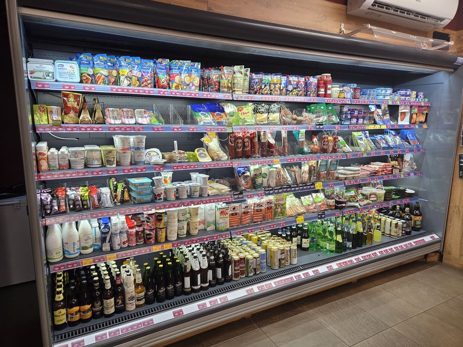 Крайстенна витрина Linde