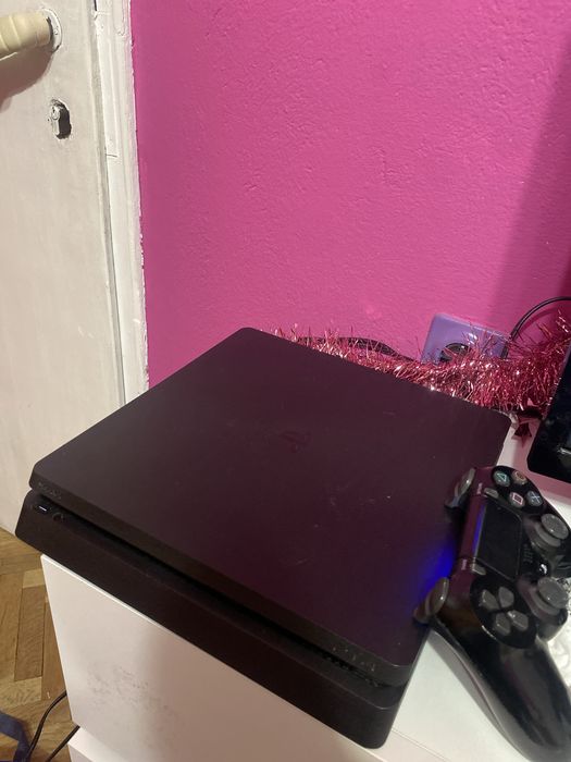 Плейстейшън 4 слим 1TB