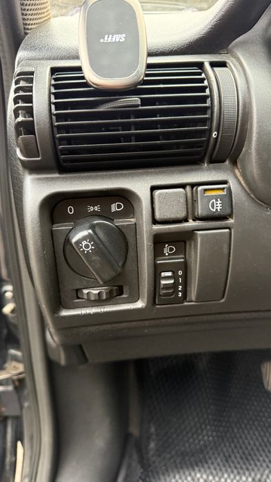 Opel Astra 2куб автомат каропка