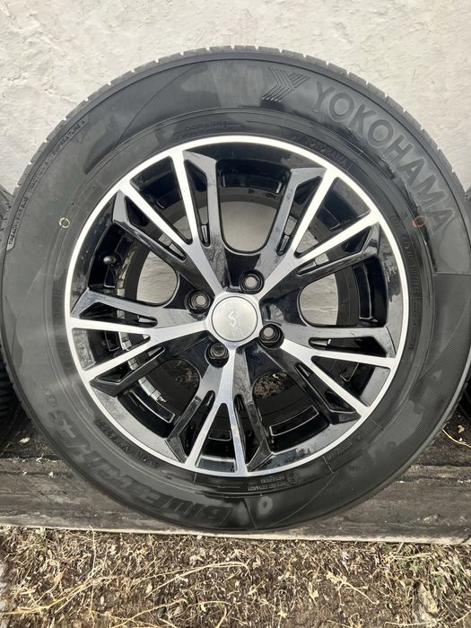 Продам Лето комплект!!! R15 резина YOKOHAMA!!