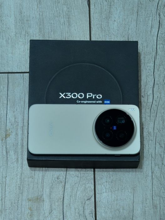 Vivo X300 Pro 512 gb Ram 16 5G