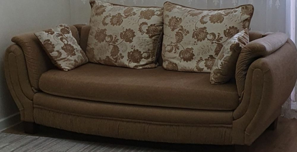 Продам Диван с 1 креслом..