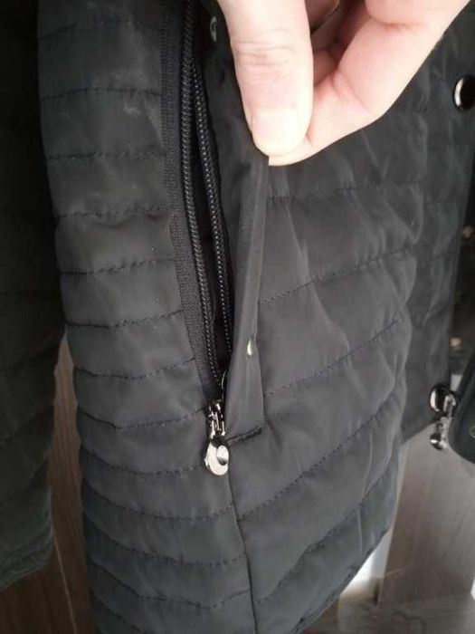 Geacă Lejeră Neagră Matlasată MITNO Roma Căptușeală Florală -L Fit S/M