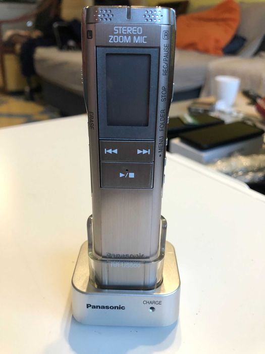 Panasonic Compact IC Recorder (RR-US500)-компактен стерео диктофон