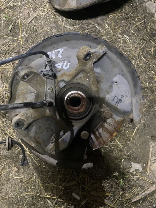 Цапфа на мерс 210 лупарик w210.