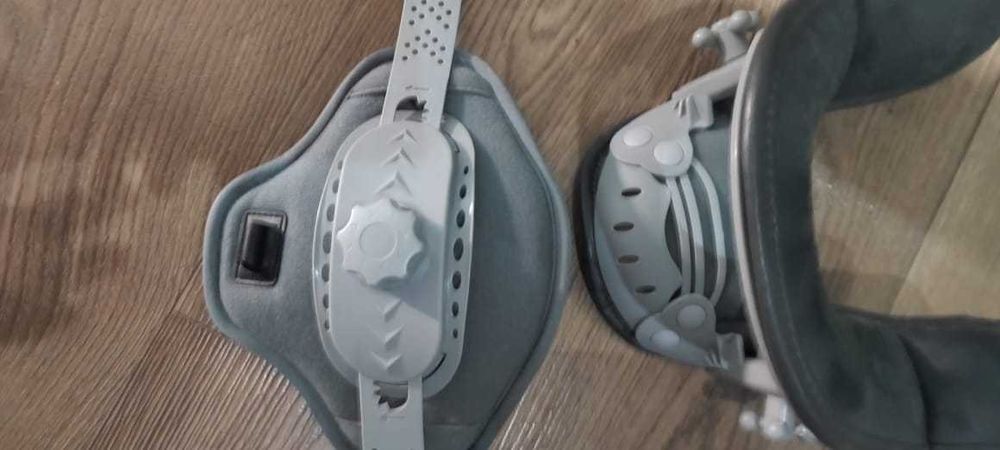 Ортопедический шейный воротник