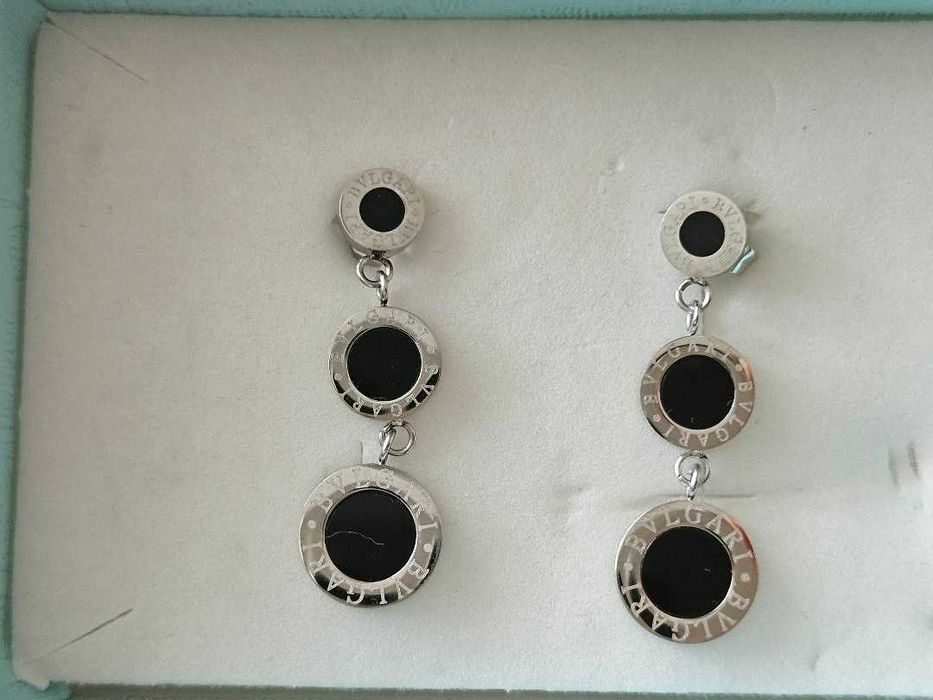 Обеци BVLGARI от медицинска стомана с оникс