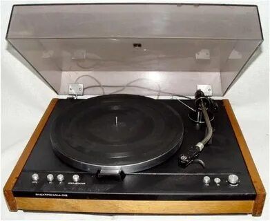 Техника  винила  проигрыватель , сд. полностью рабочий