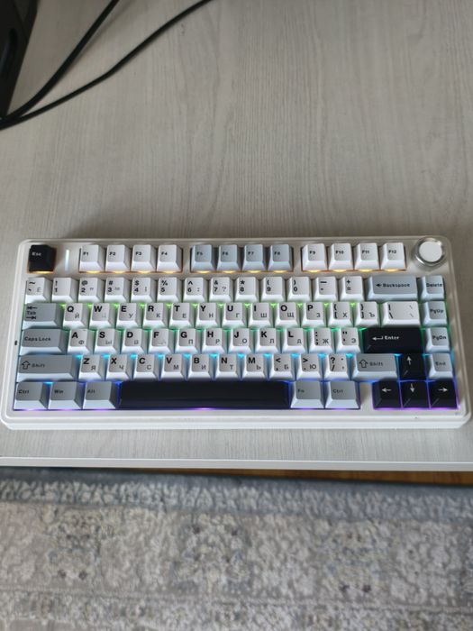 Продаю. Aula f75/ajass ak820