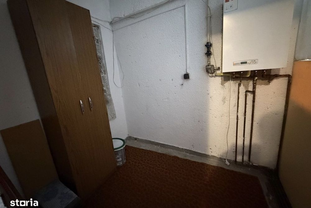 Vand apartament 3 camere