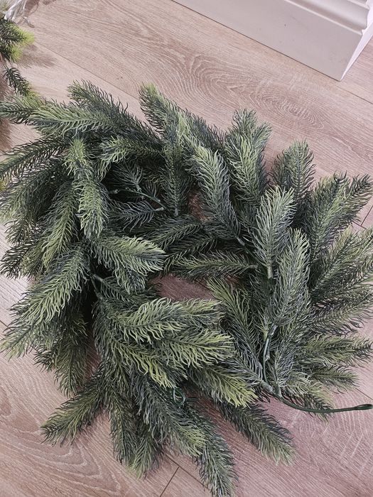 Продам еловые хвойные ветки гирлянду