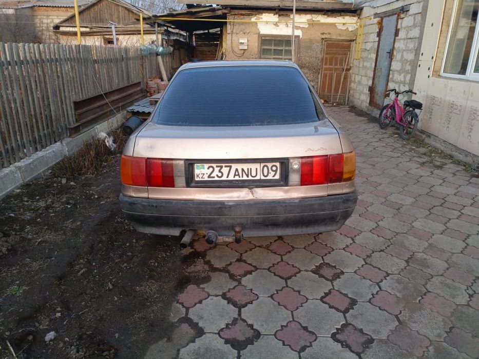Продам машину audi 80