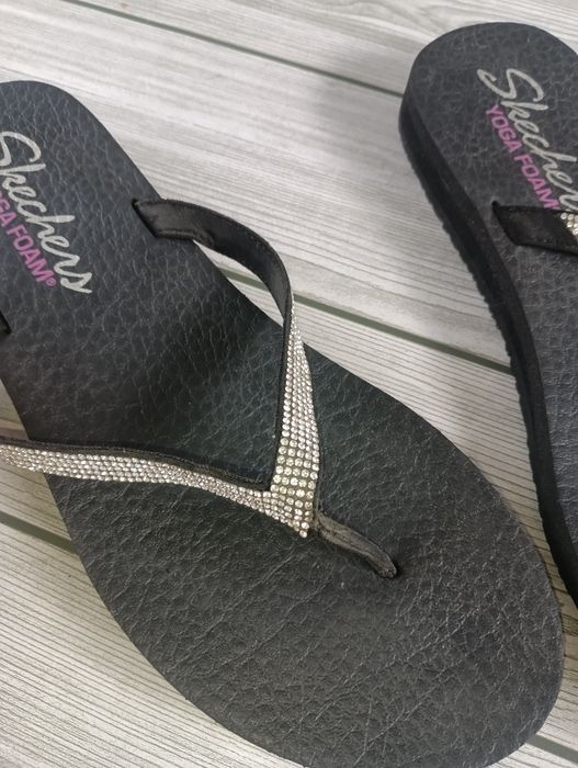 Skechers Yoga Foam N 41,5 чехли с кристали