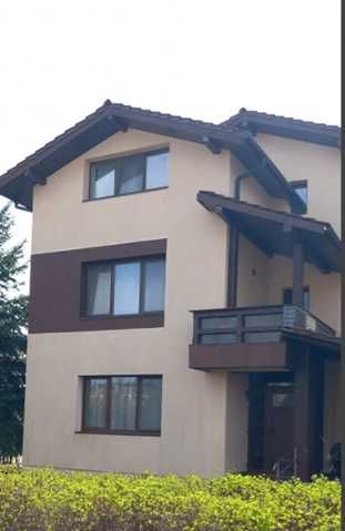 Vind afacere la cheie. Vila (pensiune) cu 4 ap.Se poate inchiria toata