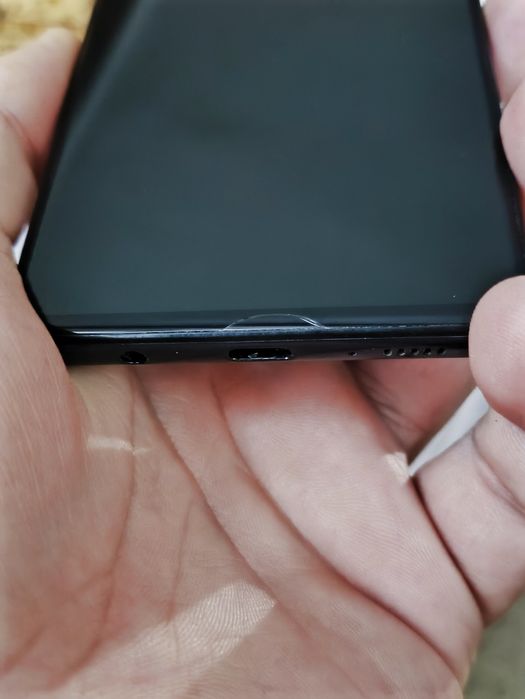 Samsung A51 4/64 в хорошем состоянии