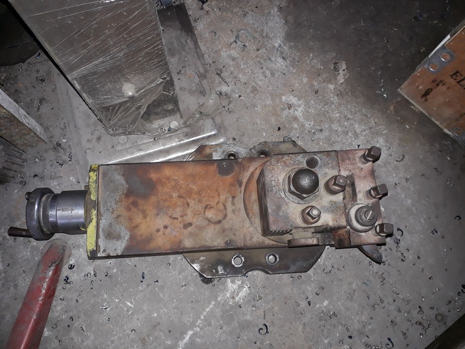 резсадержател от токарного станка