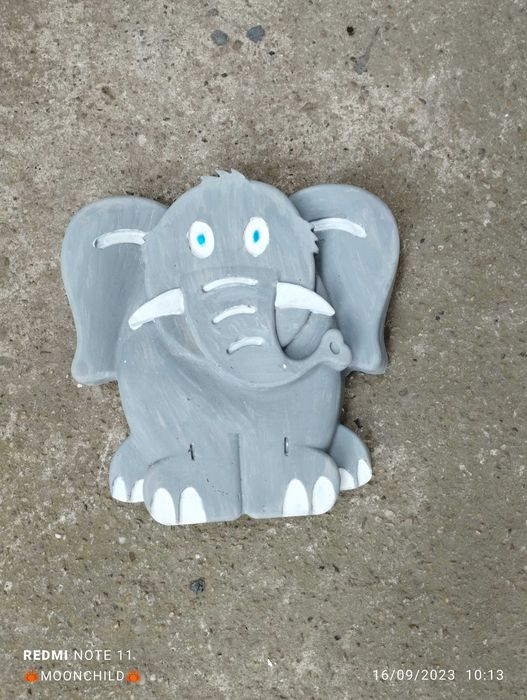 Продавам гипсови фигурки