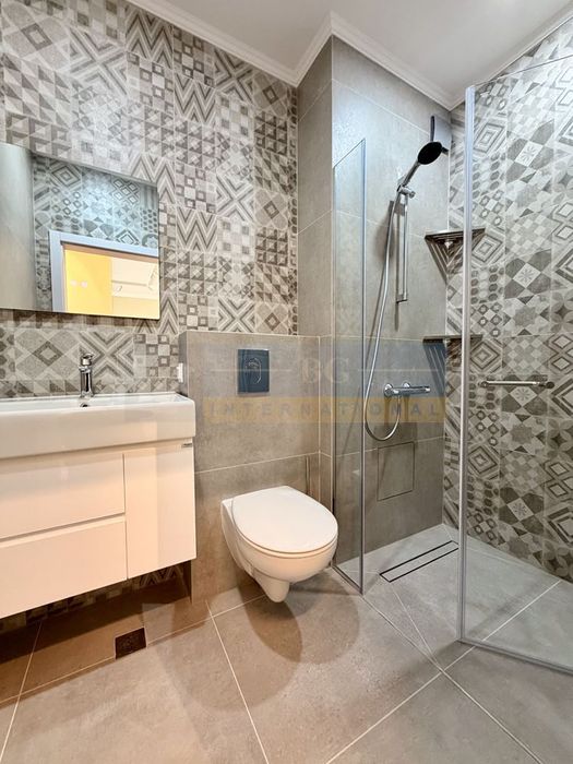Продава се Двустаен апартамент в Бургас, Изгрев - 67 кв.м за 1675 €/кв.м - Снимка #9