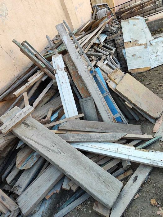 ўтин учун ёғоч сотилади